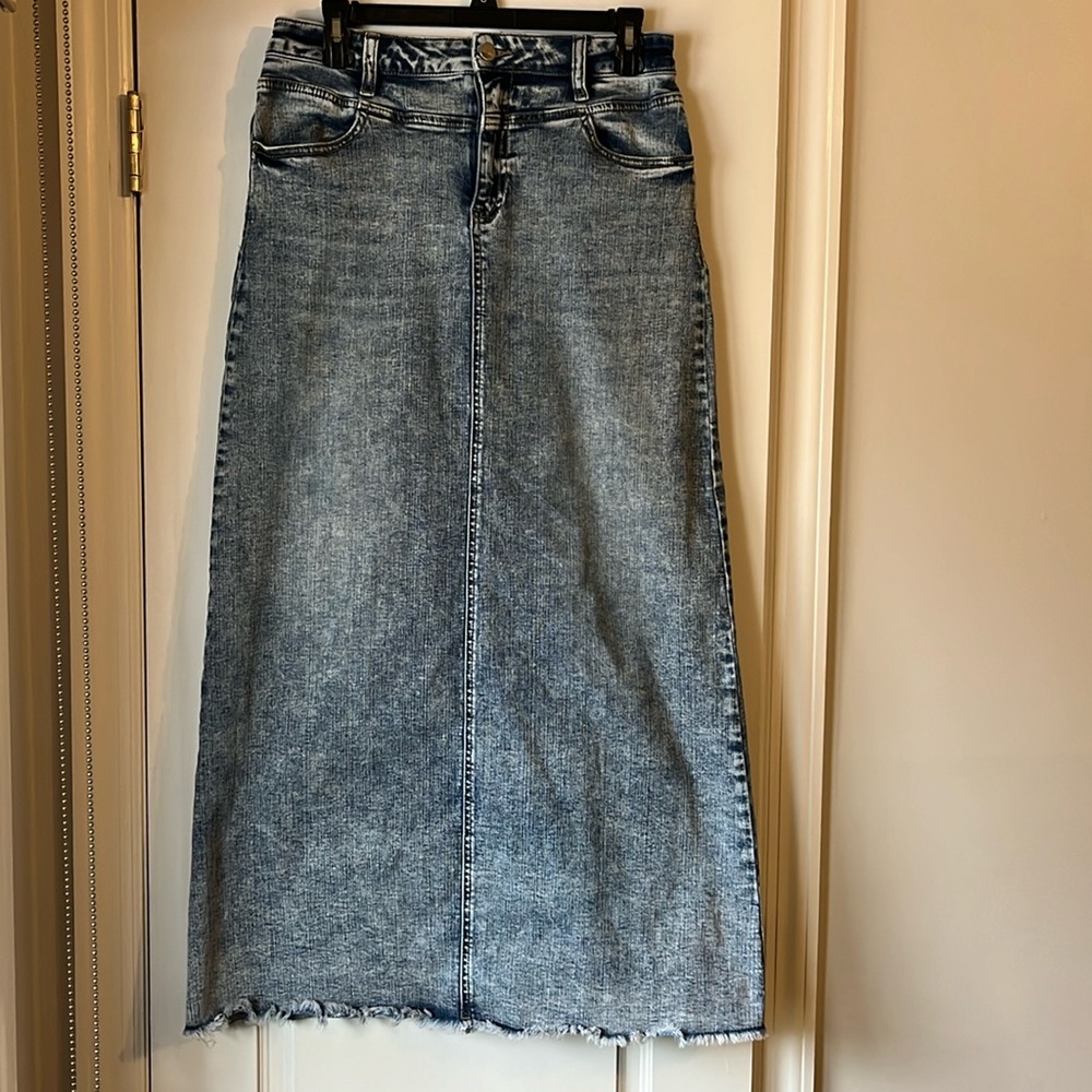 Washlab The lowdown denim maxi skirt in Stoneblue size 28 Excellent condition